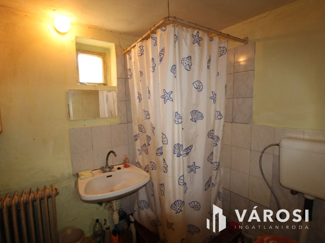 Tanya a város szélén