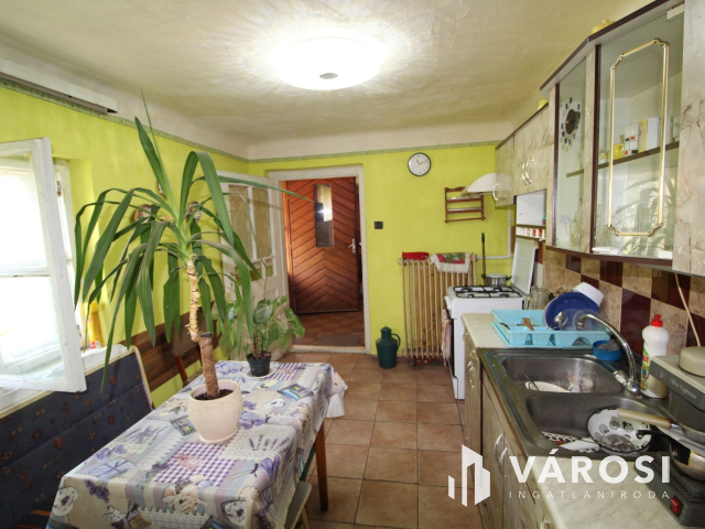 Tanya a város szélén