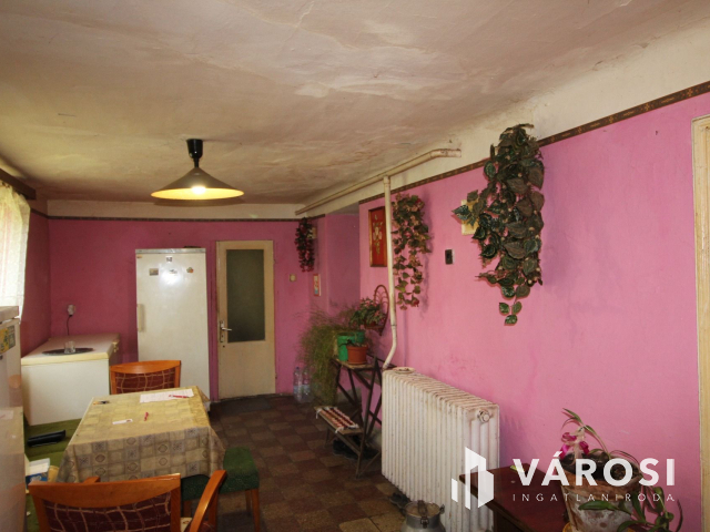 Tanya a város szélén