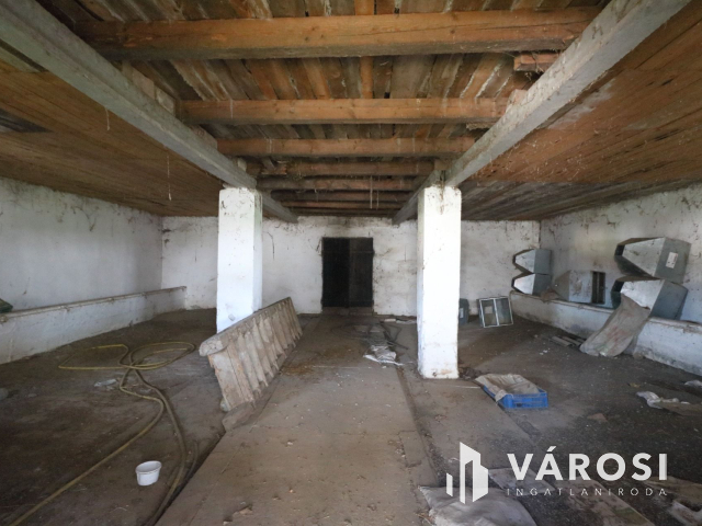 Két generációs gazdálkodásra alkalmas tanya