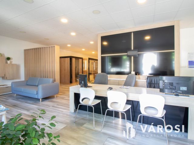 Forgalmas útvonalon 178 m2-es, igényesen felújított ingatlan