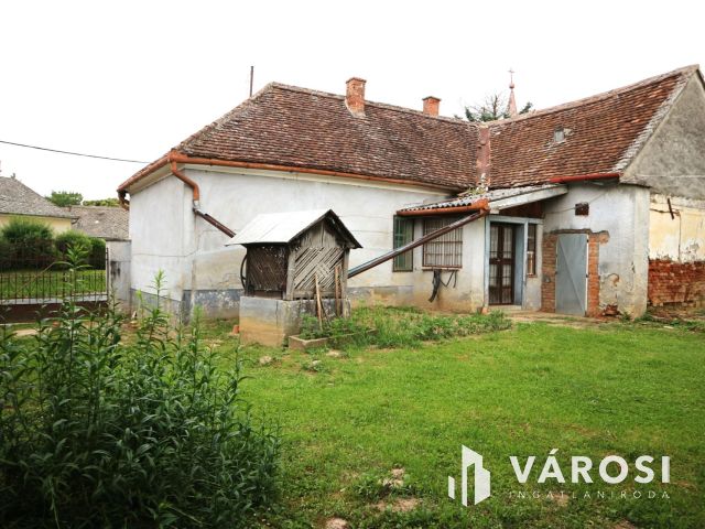 Hegyhátszentpéter gazdálkodásra és lakhatásra alkalmas eladó