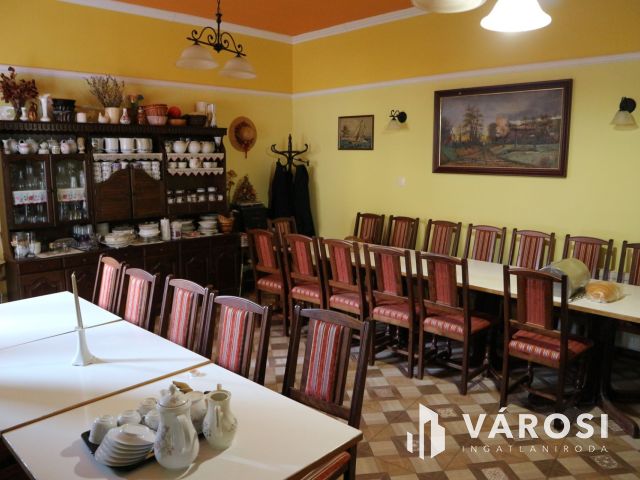 Körmend befektetőnek társasház,Rába vendégház,21szoba eladó