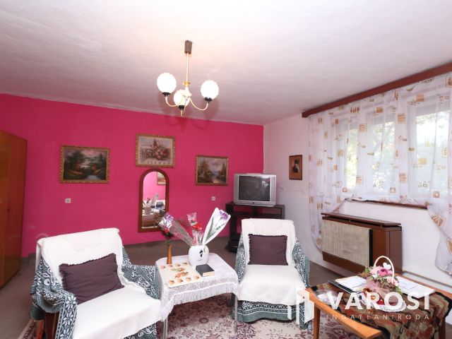 Mindszenten az Iskola utcában ház eladó