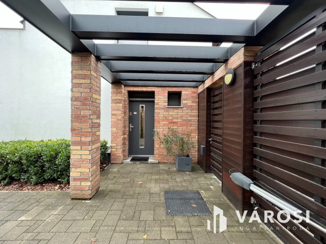 Álomszép luxusotthon, bútorozva eladó