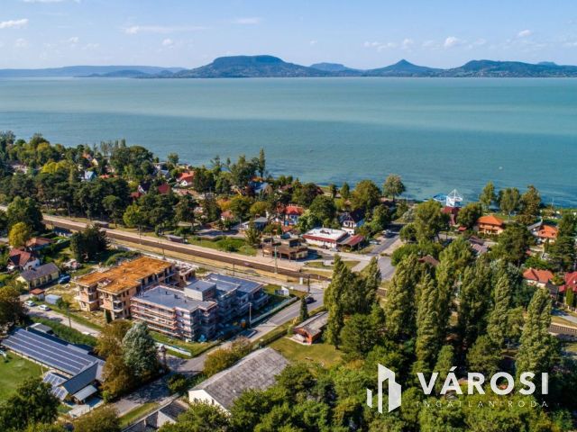 Új építésű lakás (A63), a Balatontól 200 méter távolságra