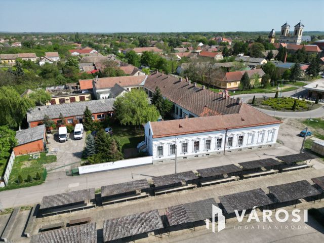 Patinás szállásépület Battonyán