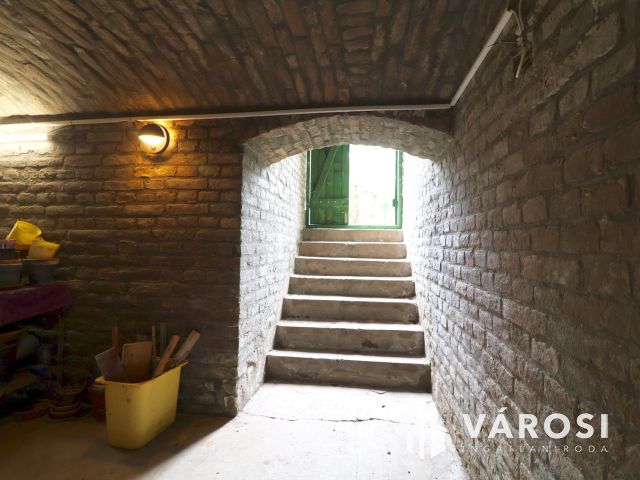 Patinás szállásépület Battonyán