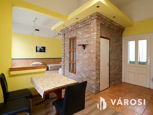 Patinás szállásépület Battonyán