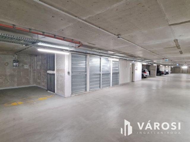 Elektromos autó töltős teremgarázshely a XIII. kerületben