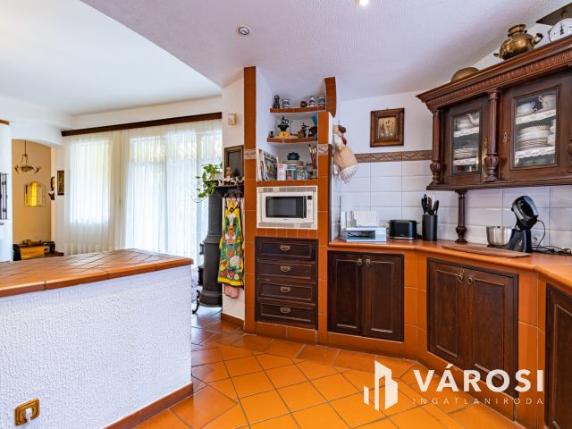 Szép nagy ház, rendezett nagy telek, Rákosszentmihályon