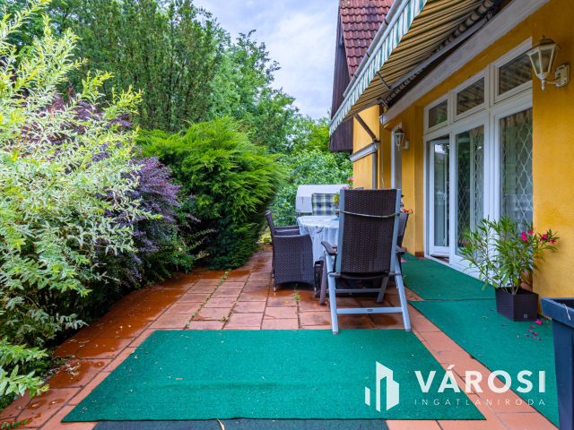 Szép nagy ház, rendezett nagy telek, Rákosszentmihályon