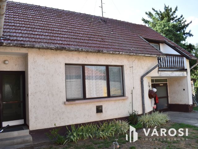 Családi ház a legjobb helyen!