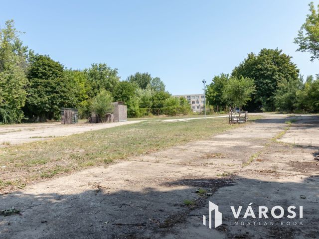 Ipari-logisztikai célokra alkalmas, 3498 m2-es telek, 15.ker