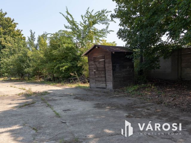 Ipari-logisztikai célokra alkalmas telek, 15.ker., 3498 m2