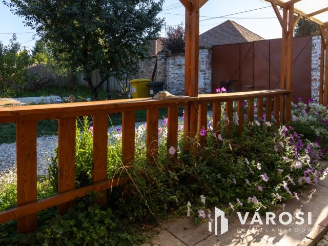 Családi ház Jaminában, nappali+3 szobával,nagy kerttel