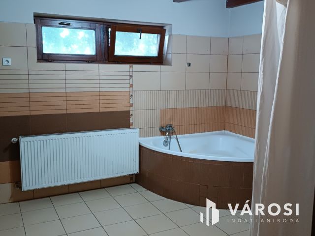 Debreceni 7,5 hektáros tanyagazdaság, csodás környezetben!!!