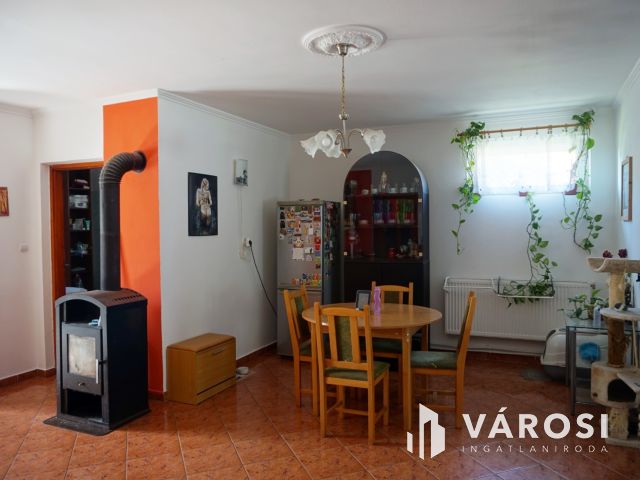 Kiváló házikó, idilli környezetben!