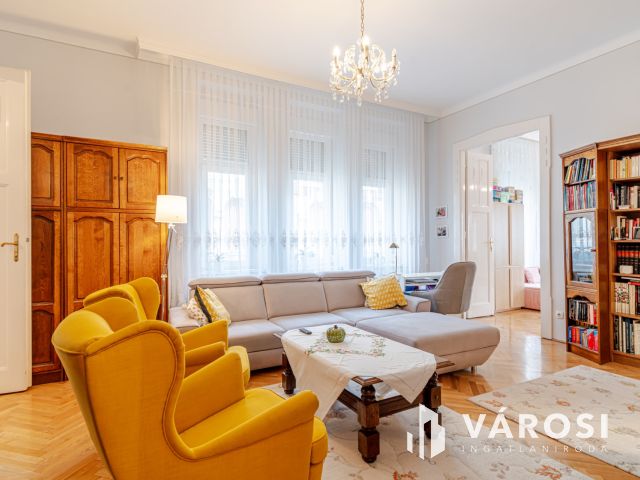 Polgári elegancia, modern kényelem – 1 perc az Anna-kúttól