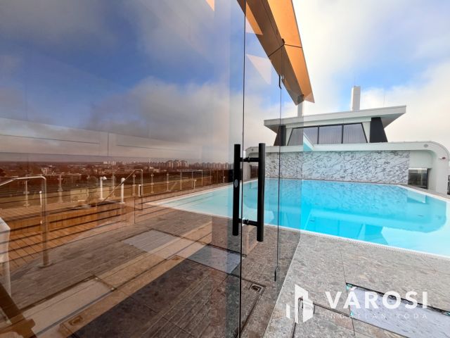 Ébredj a város felett – 91 m² luxus az Egyetem Towerben