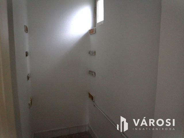 Csehimindszent,akár2generációs,felújítandó,szintes ház117m2