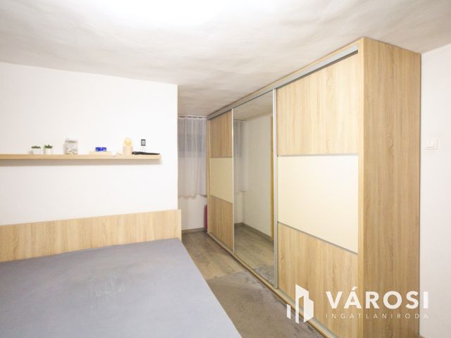 Vásárhelyen, Újkishomokon