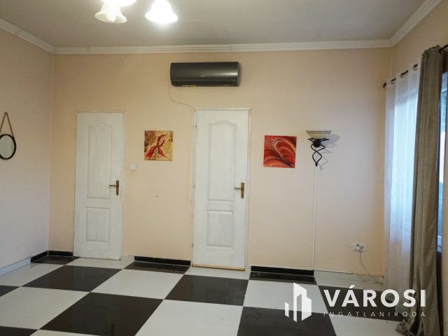 Önálló családi ház azonnal birtokba vehető