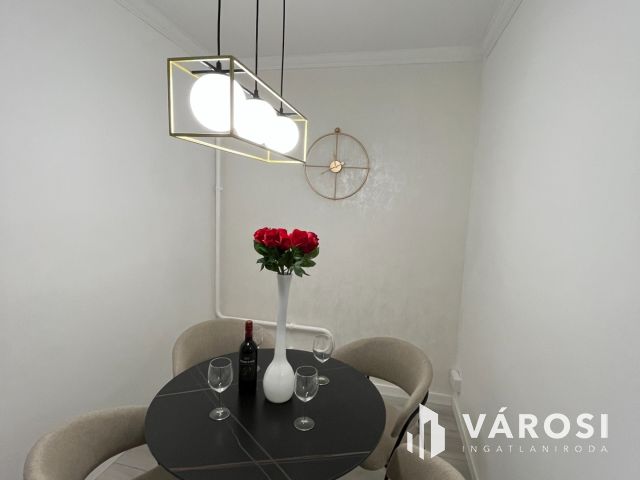 Na Ez Igen! Ez Egy Igazi Gyöngyszem!