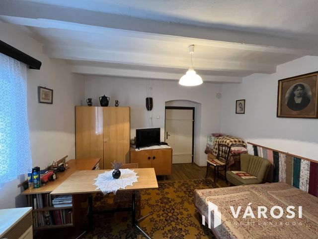 Figyelem! Tiszafüreden Nagyon Szép Parasztház Eladó!