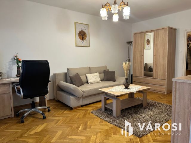 Kivételes helyen, csendes környezetben lakás KIADÓ!