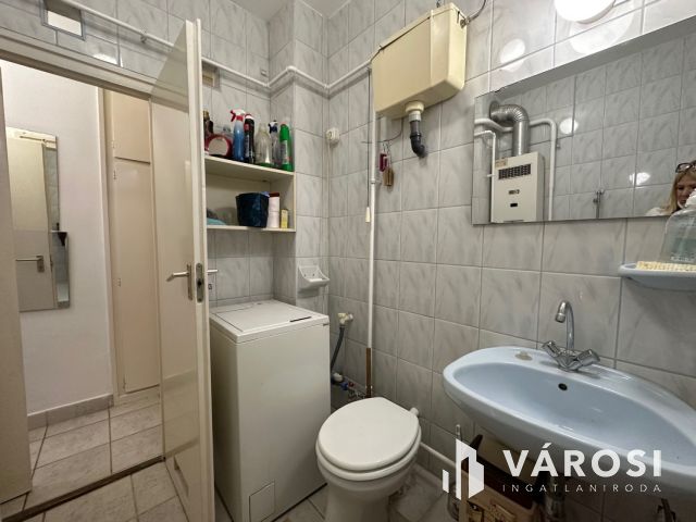 Kivételes helyen, csendes környezetben lakás KIADÓ!