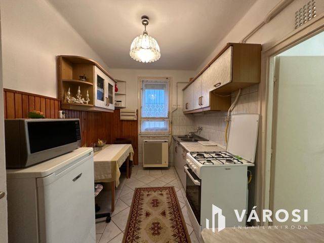 Kivételes helyen, csendes környezetben lakás KIADÓ!