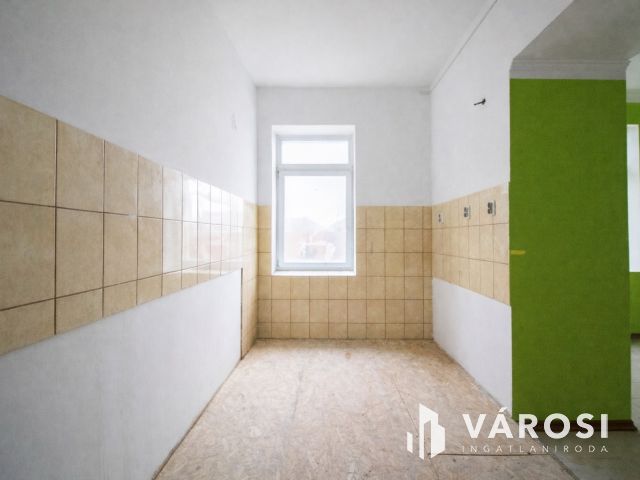 Üzlet+lakás, saját parkoló Gyomaendrődön