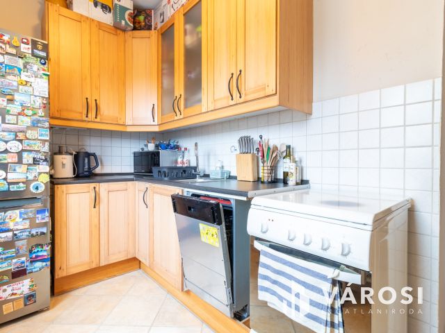 Eladó 2+1 félszobás lakás Óbudán