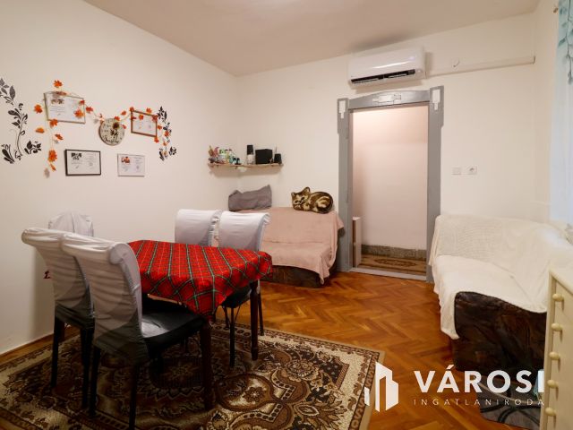 Belvárosi, földszinti lakás