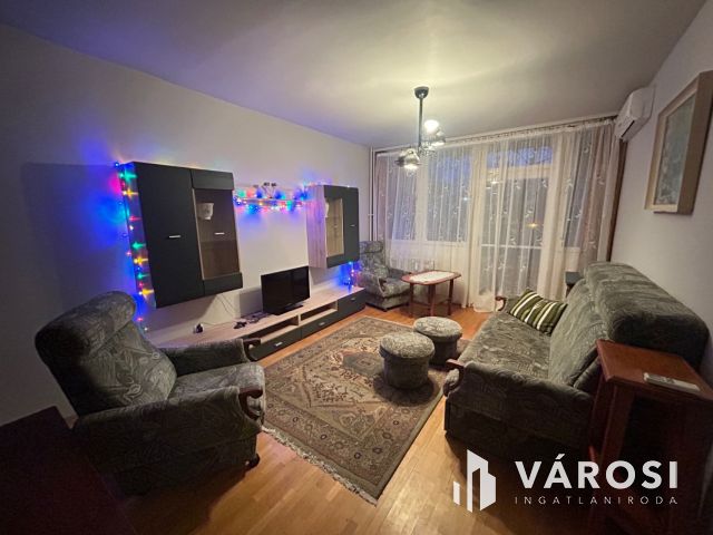 Kiadó első emeleti lakás a Debreceni Egyetem közelében