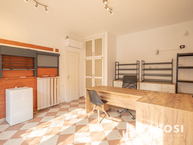 Fodrászüzlet vagy iroda? Ön dönt.