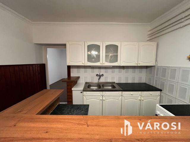 Debreceni 2 Szobás Jó Ház, Csendes Utcában Eladó!