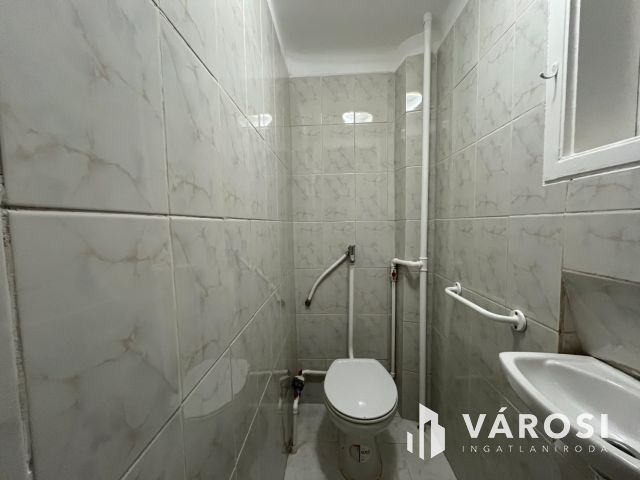 Debrecen Belváros, Nagypolgári Lakás Nagyon Jó Helyen!