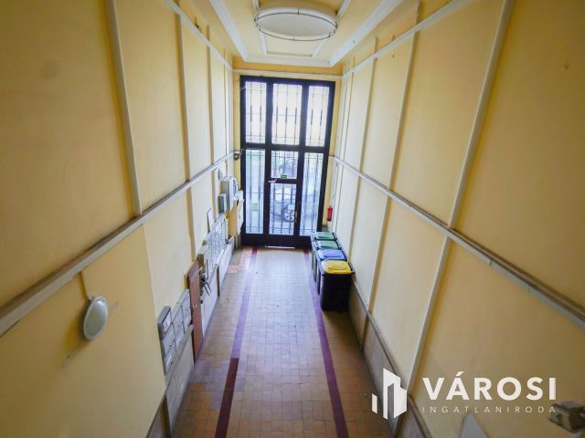 Több lakásra bontható szenzációs elhelyezkedéssel!