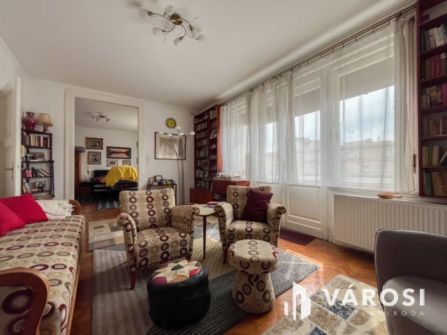 Nagyszerű lakás szenzációs elhelyezkedéssel!