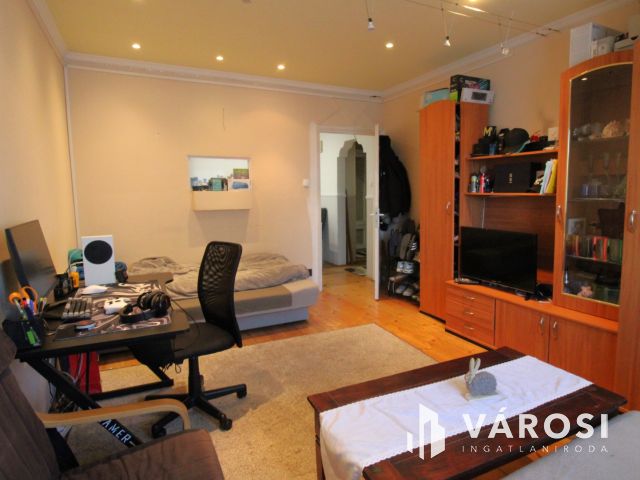 3 szobás panel lakás a belvárosban