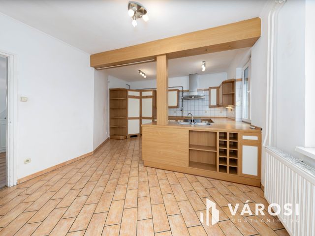 Belső 2 szint vagy 2 külön lakás