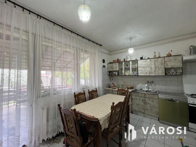 Debrecen-Józsán Dupla Komfortos Családi Ház!