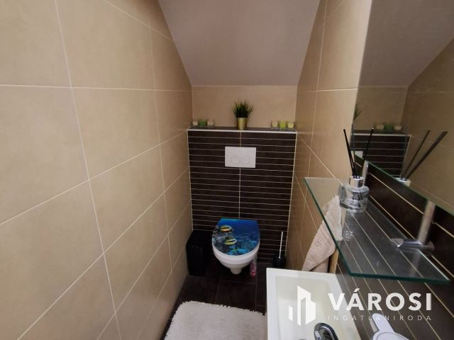Luxus sorház jakuzzival Újszeged kertvárosi részén