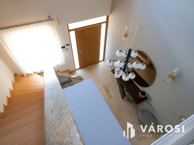 Hotelélmény otthon - luxusház eladó Nyulason
