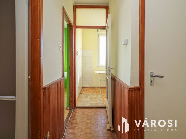 Eladó 55 m²-es, napfényes, erkélyes panel lakás Békésen