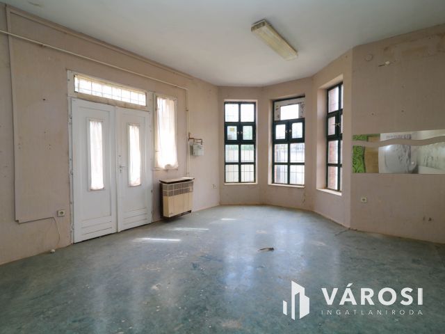 Kiadó ingatlan műhelynek, üzletnek vagy raktárnak