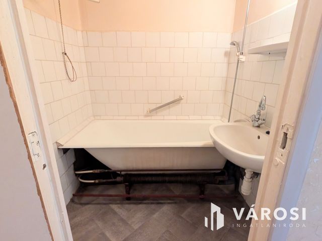 Napsütötte erkélyes lakás a Millenniumon!