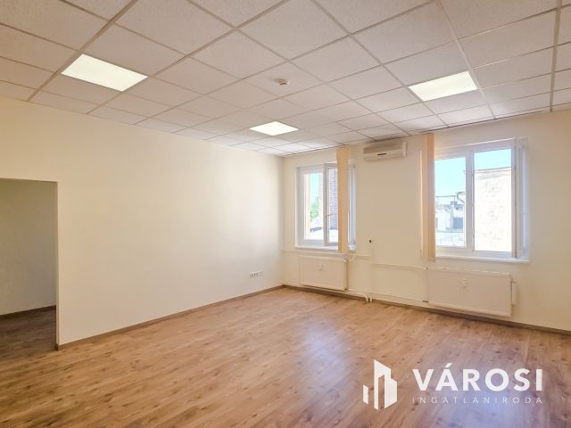 45 m2, 2 helyiséges iroda kiadó